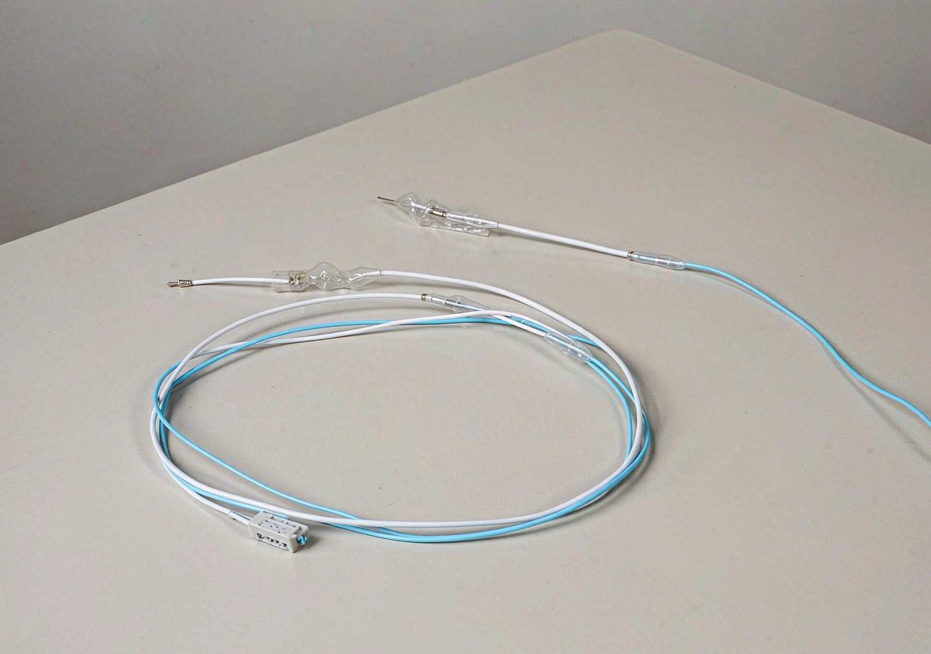 Medical device cable assembly with fine signal wires